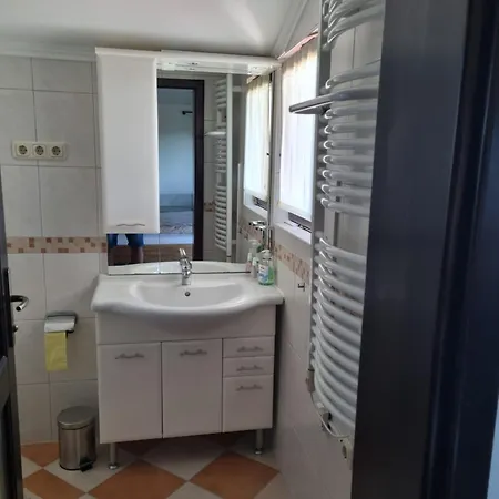 Romantisches Kellerstoeckl - Jeruzalem